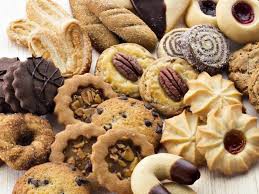  Galletas con chocolates y frutos frescos  $1500 los 100 grs